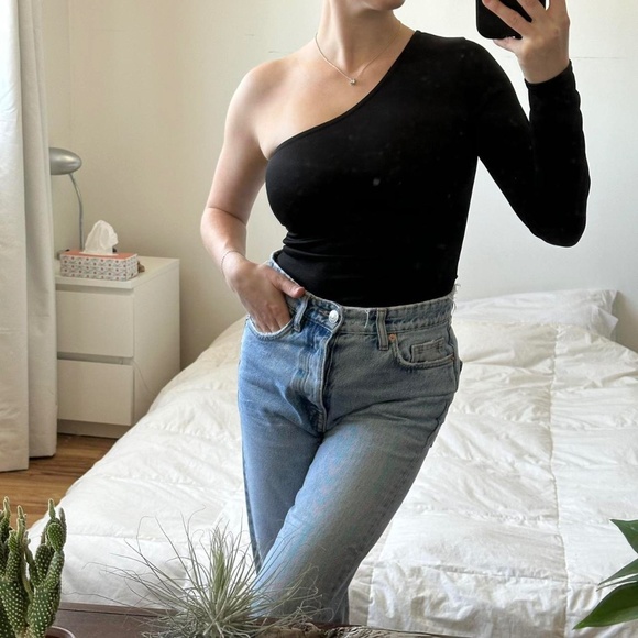 Black one shoulder bodysuit - Picture 1 of 8